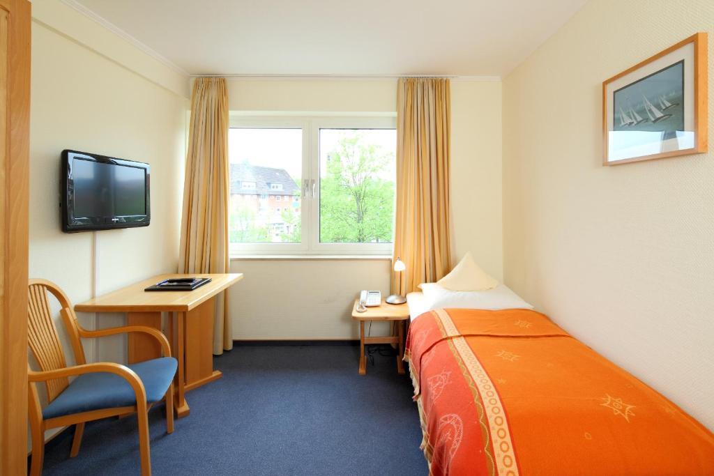 Hotel Am Segelhafen 3*